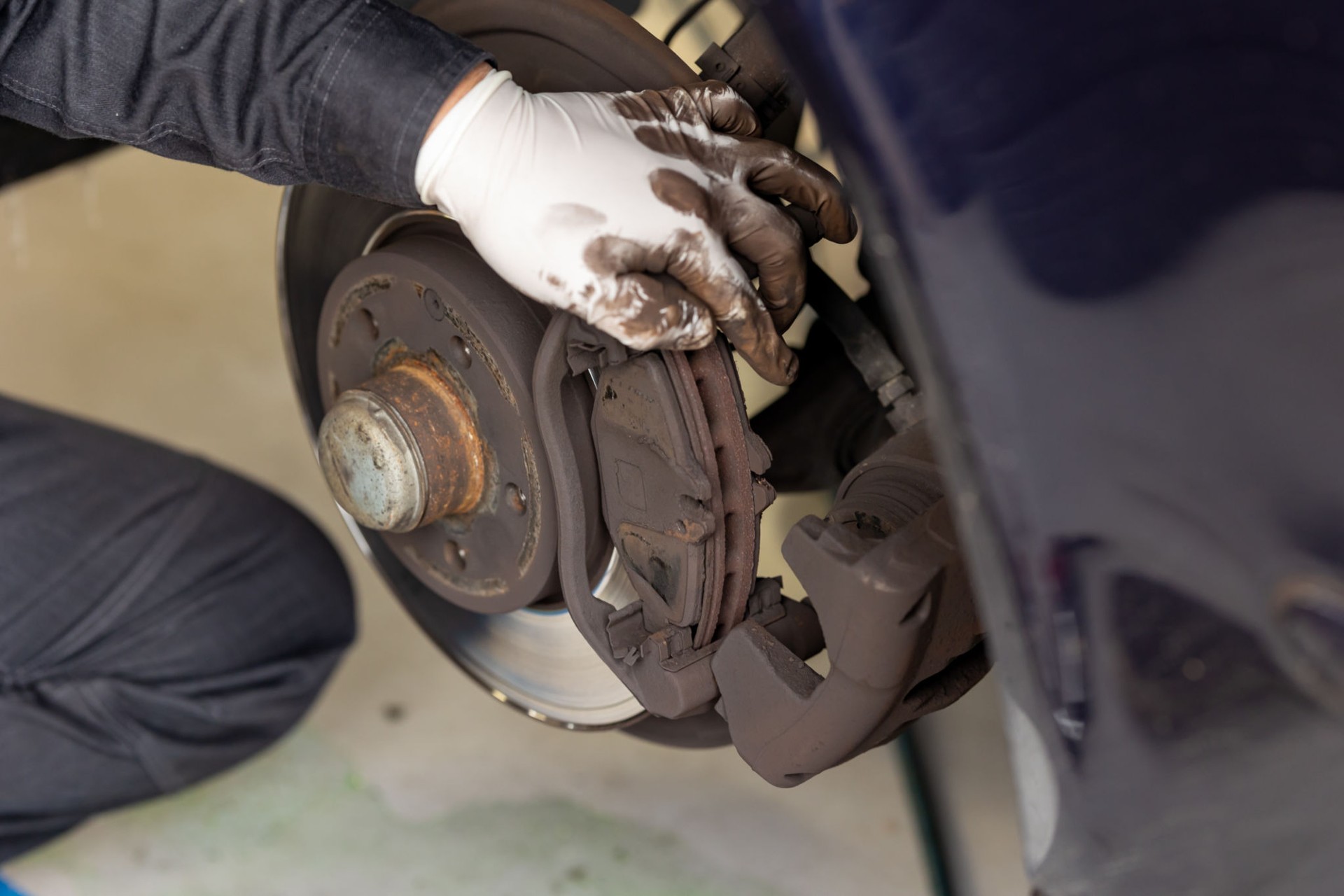 Brake pad replacement and maintenance mechanic